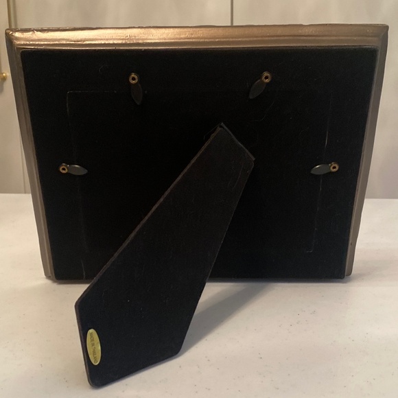 Bella Lux - Grayish-Black Picture Frame with Silver Metallic Detail - Picture 6 of 8